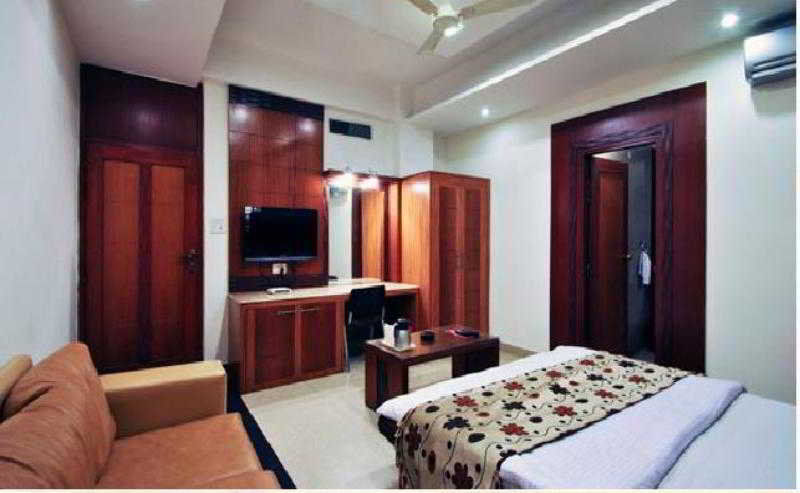 Hotel Mandakini Plaza Κανπούρ Εξωτερικό φωτογραφία